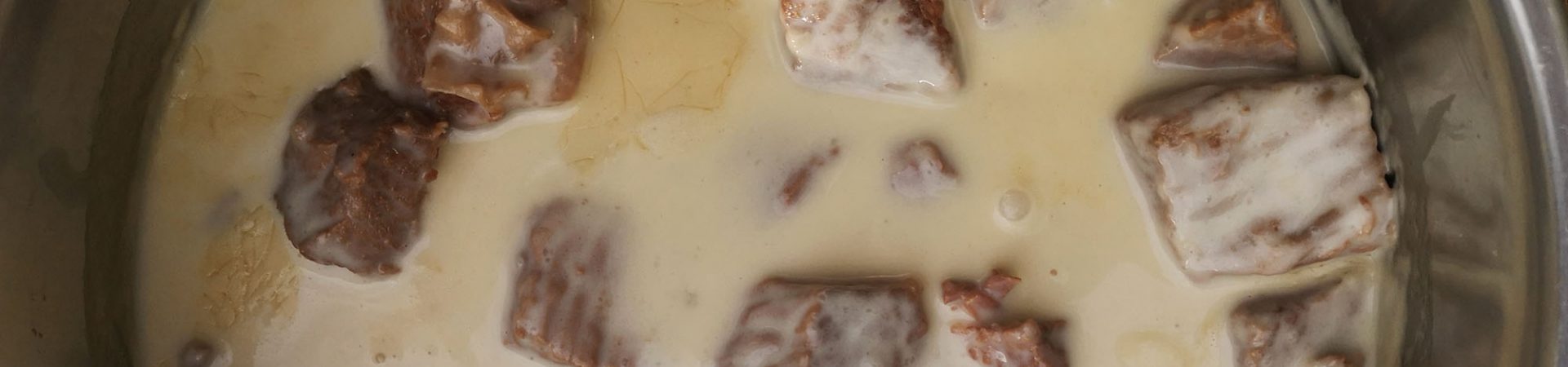 Eingemachtes Kalbfleisch
