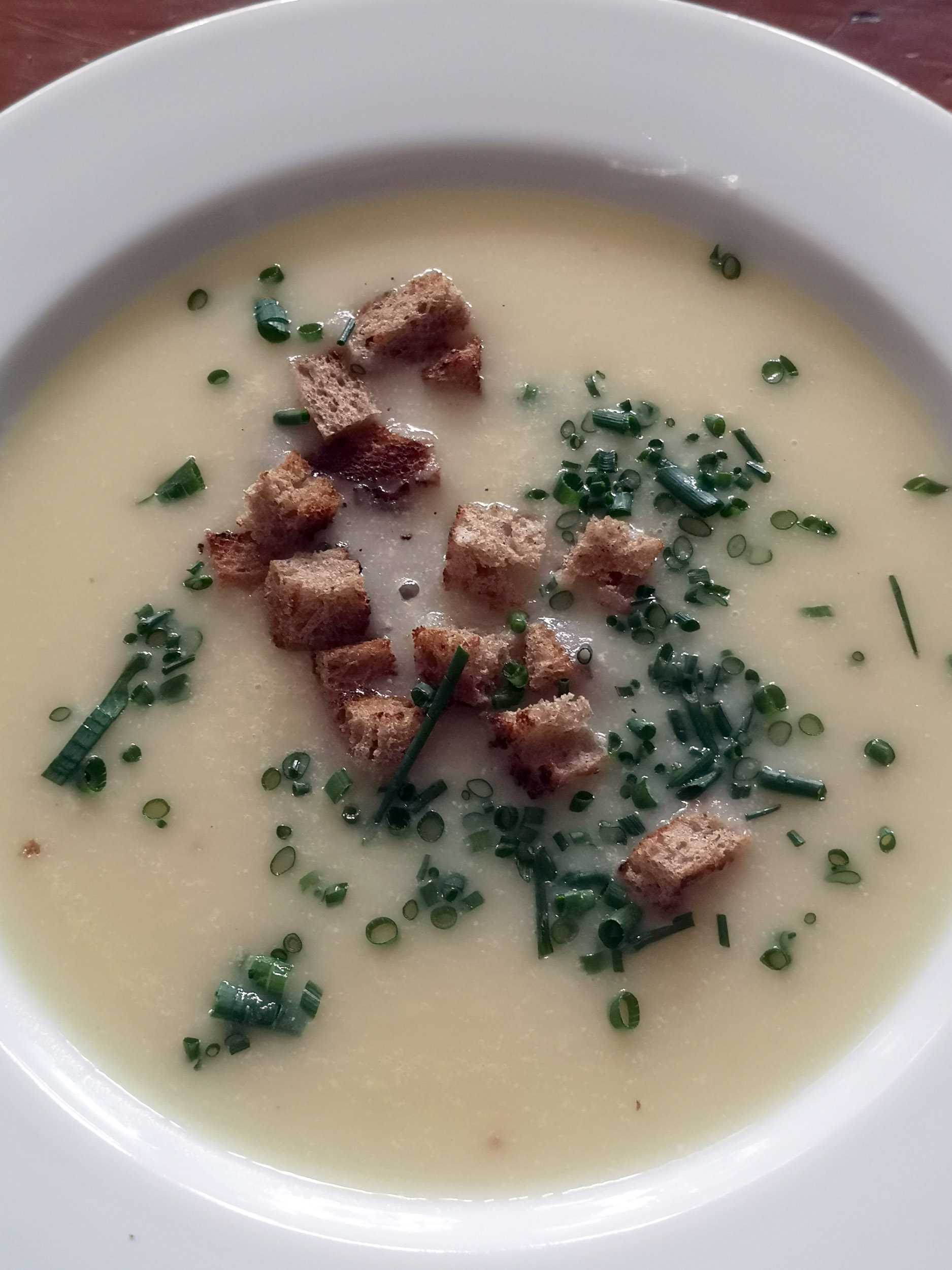 Spargel-Kartoffelsuppe mit Croutons - Arte Culinaria