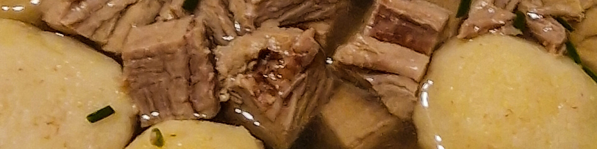 Grießklößchensuppe – ein Küchenabenteuer
